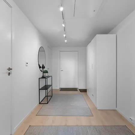 Sleek 1Bd Apt With Sea View Tromso Exterior photo